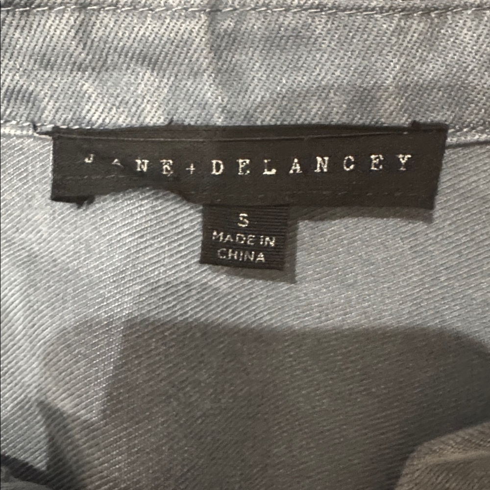 Jane + Delancey Light Wash Denim Utility Shacket Jacket Size Small - Picture 3 of 6